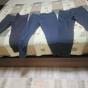 Bundle of men's pants size 34/30